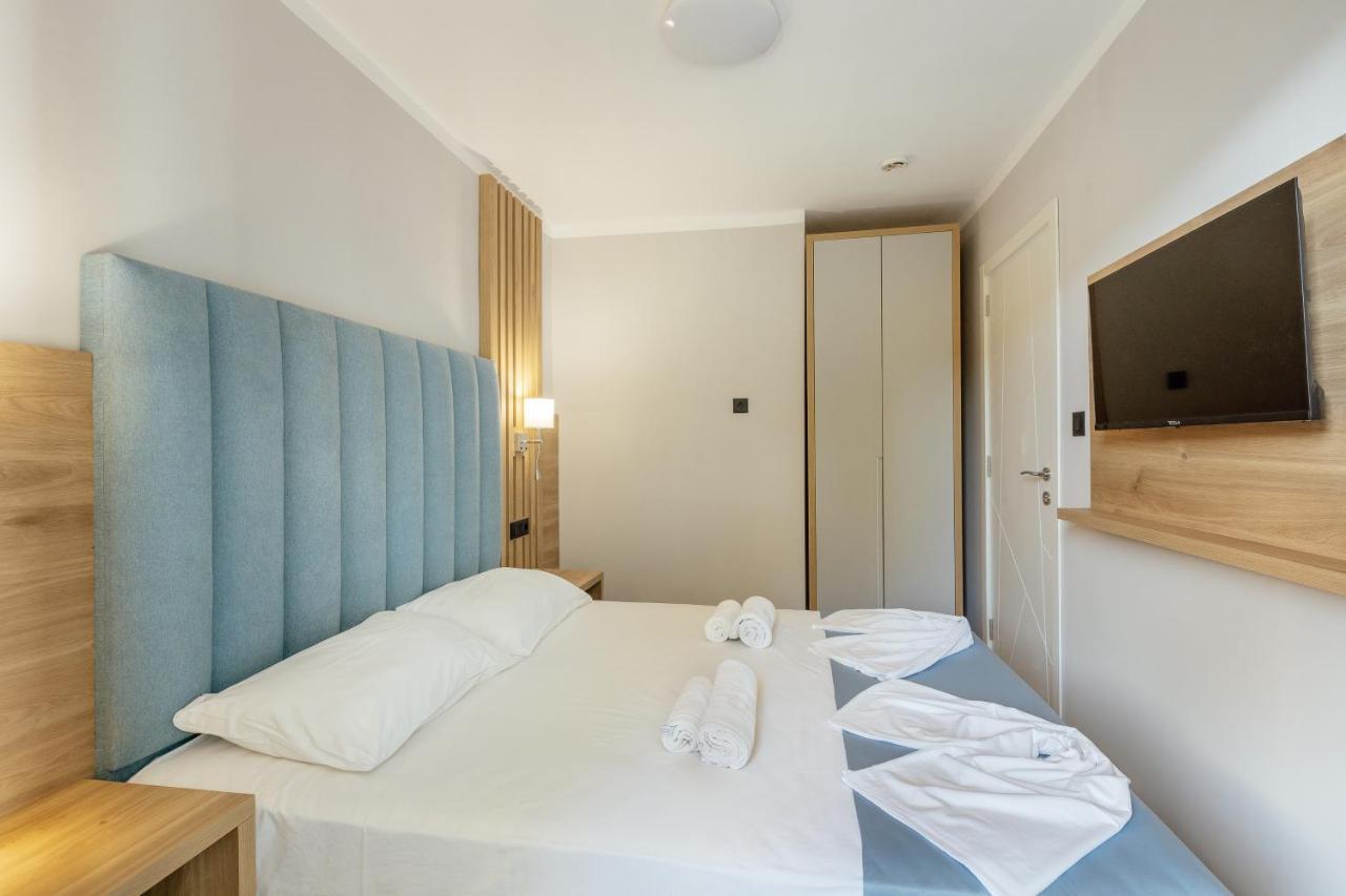 Hotel Talia Topla Екстер'єр фото