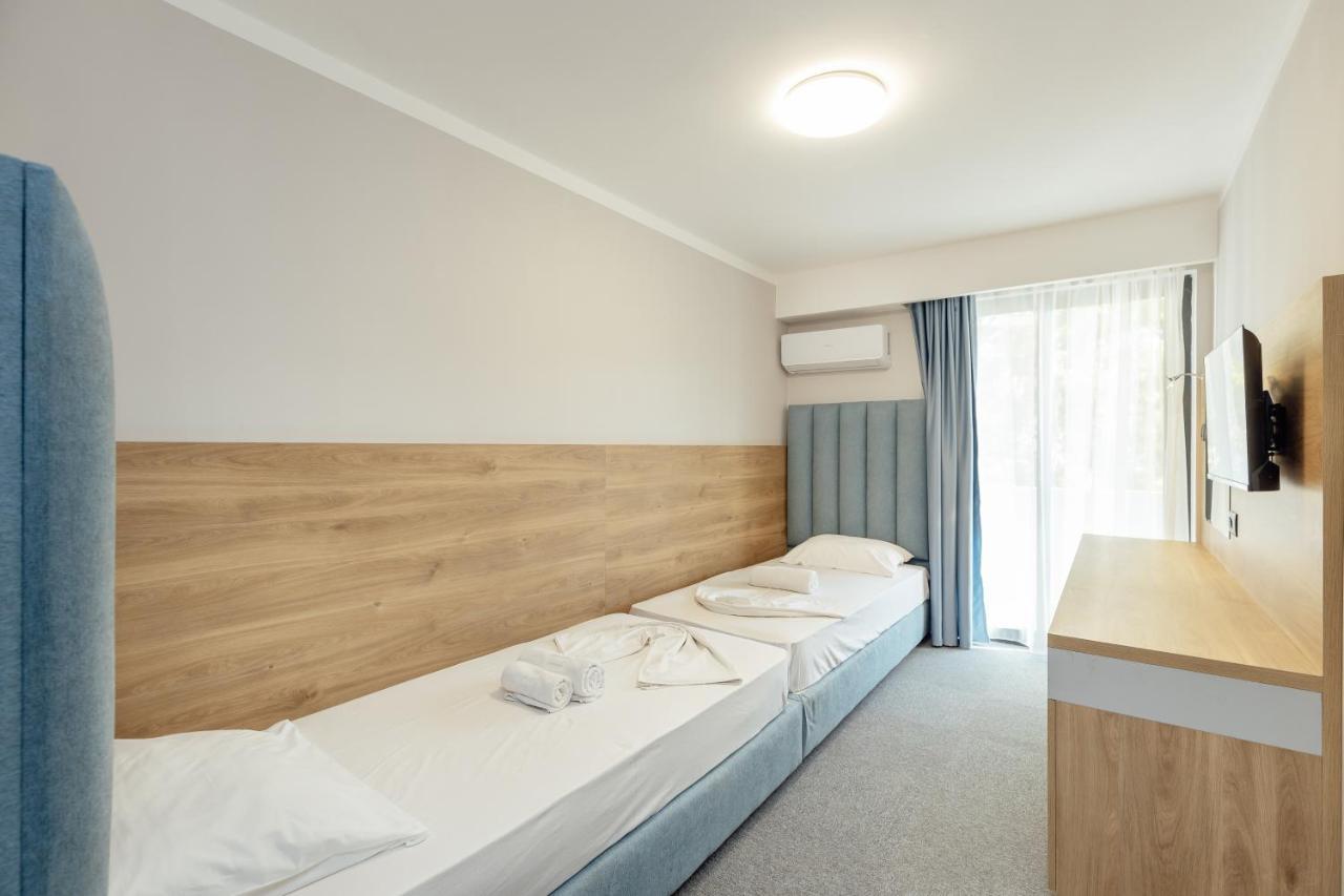 Hotel Talia Topla Екстер'єр фото