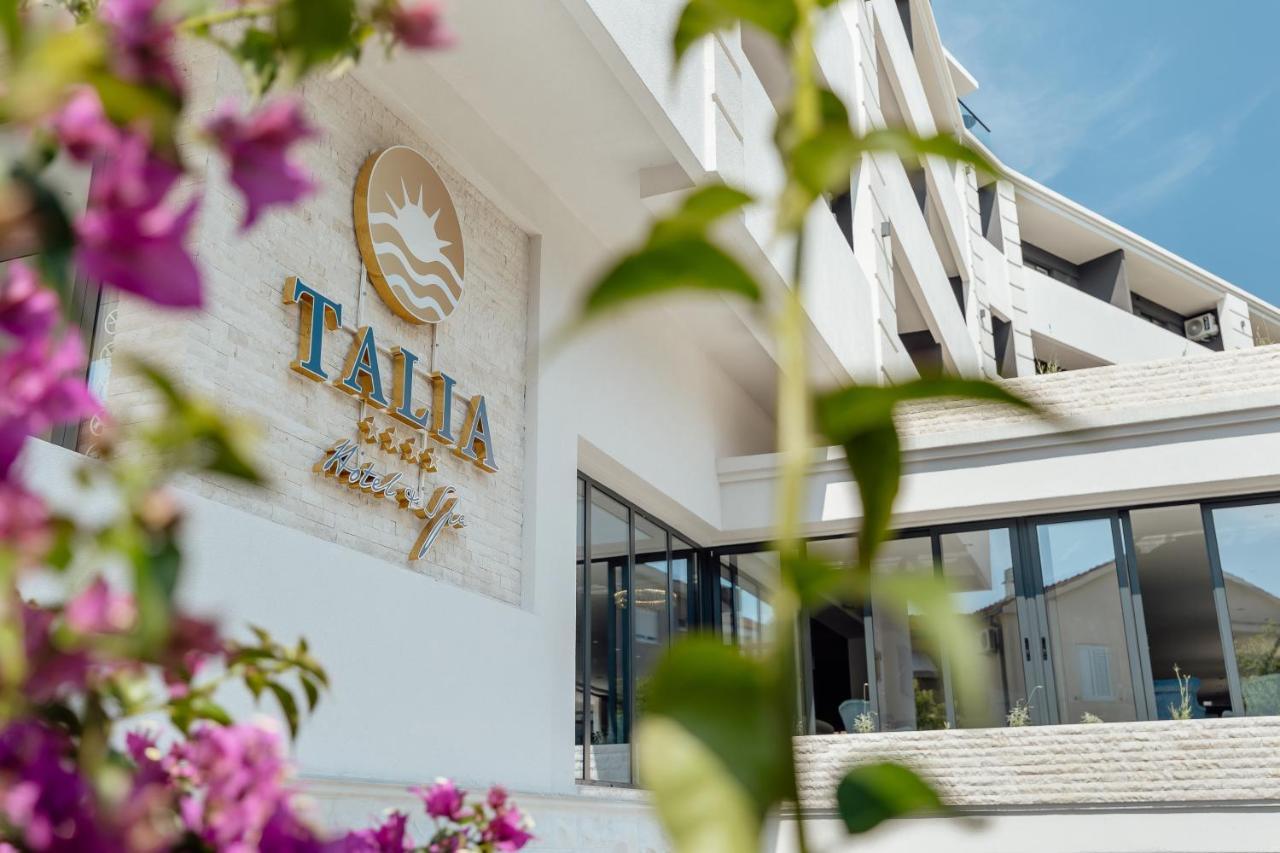 Hotel Talia Topla Екстер'єр фото