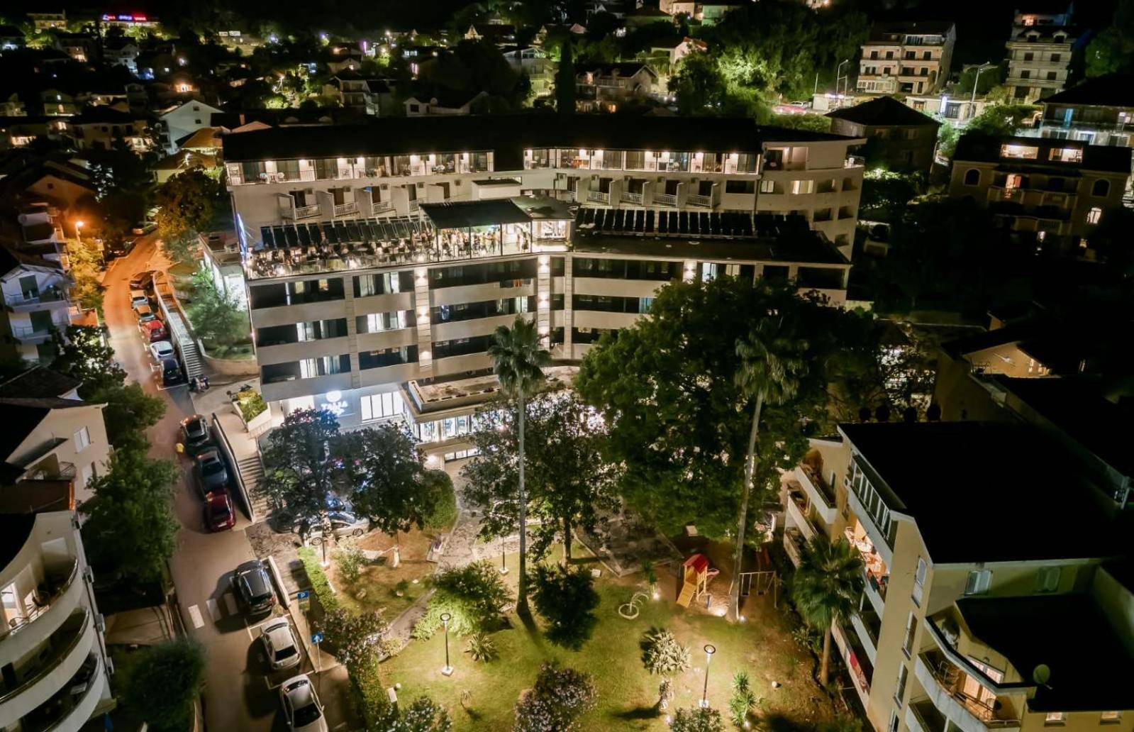 Hotel Talia Topla Екстер'єр фото