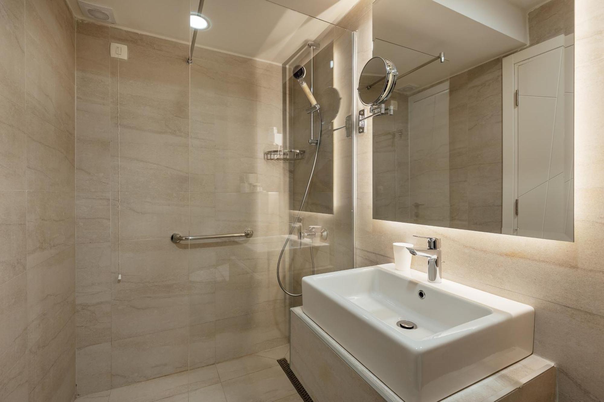Hotel Talia Topla Екстер'єр фото