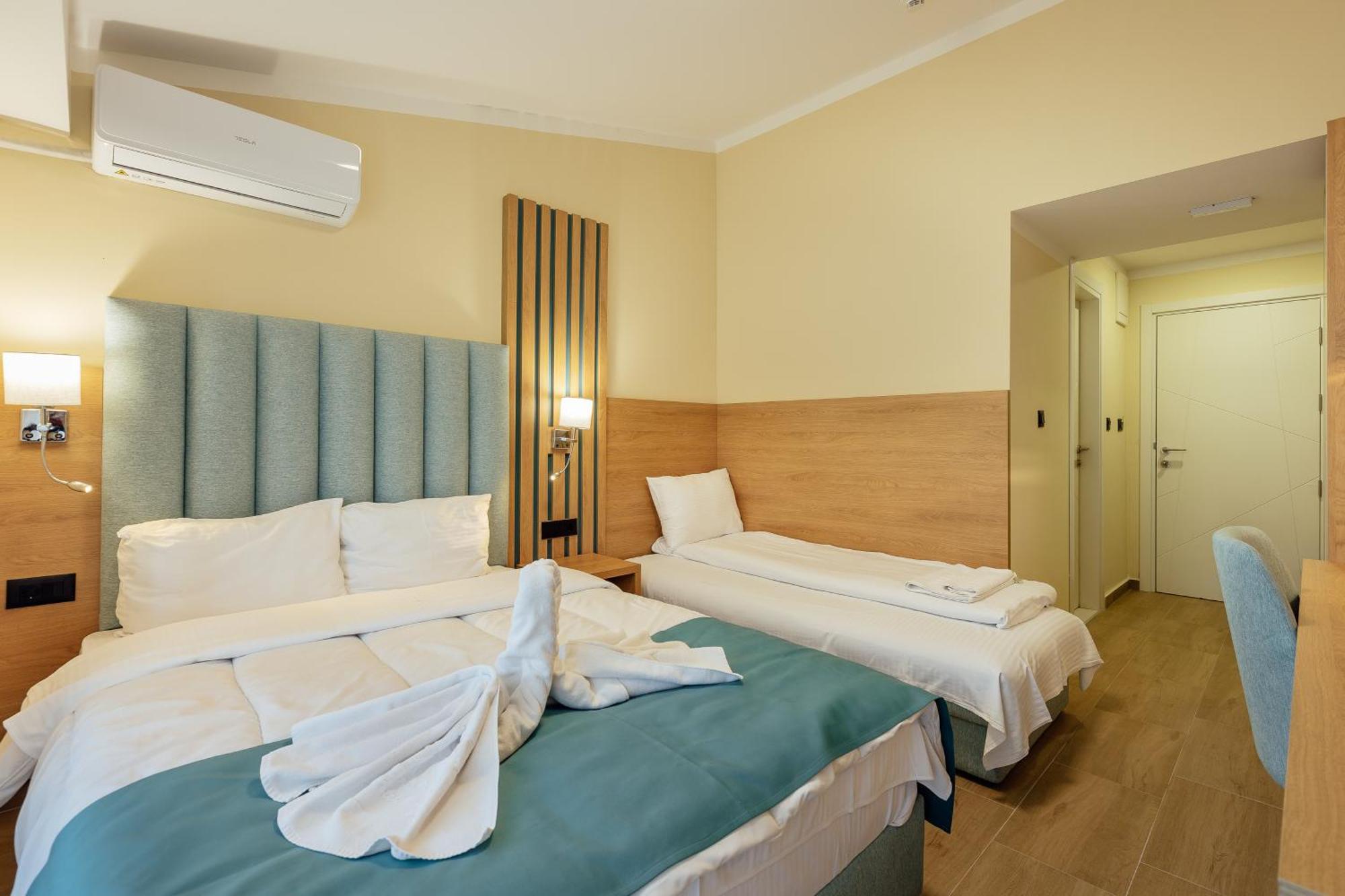 Hotel Talia Topla Екстер'єр фото